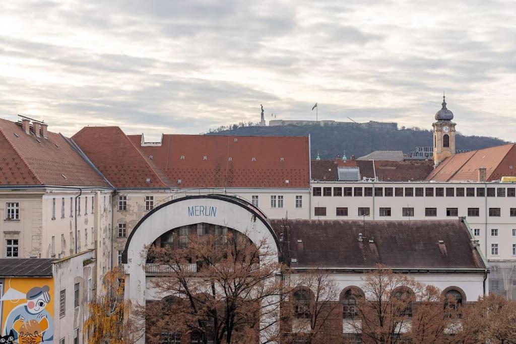 Apartment Midtown Artistic Budapest